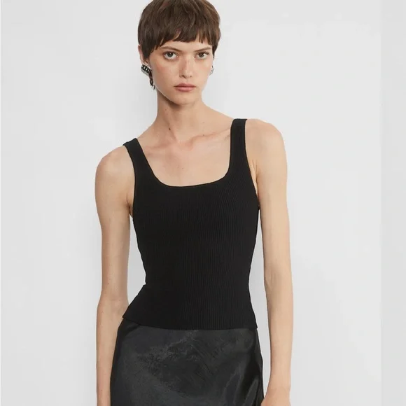 Babaton Black Ribbed Tank Top - Picture 2 of 7